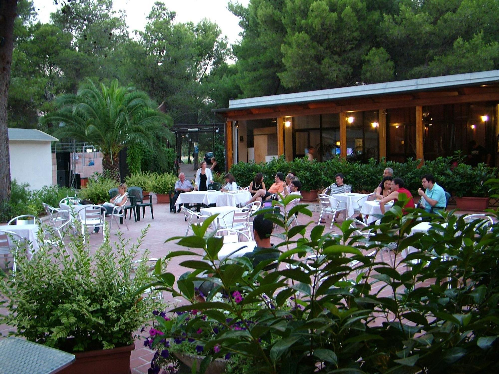 Riva Dei Greci Camping Village Metaponto Kamer foto